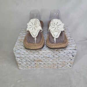 Cupcake Cliffs By White Mountain Thong Sandals Boho Beach Comfy Flower Size 9.5